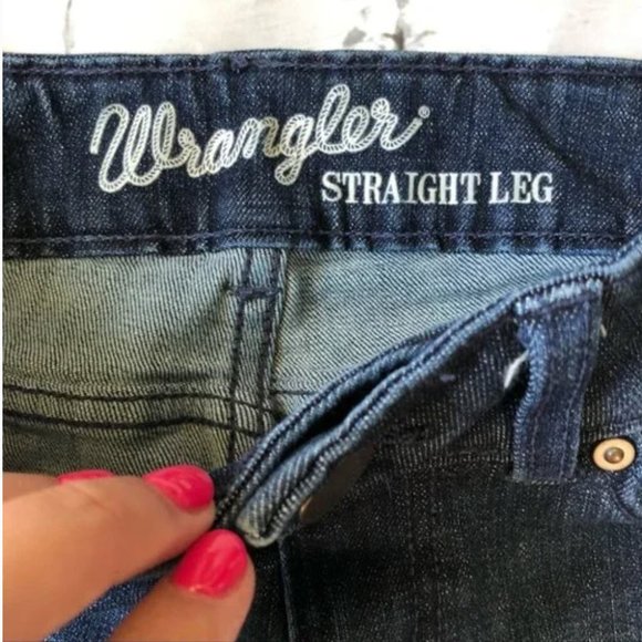 WRANGLER Straight Leg Ripped Jeans, Beautiful Dark Wash Sz 0 - Picture 4 of 9